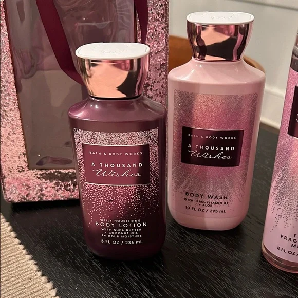 NWT! Bath & Body Works Pink Glitter Gift Set - Picture 3 of 4